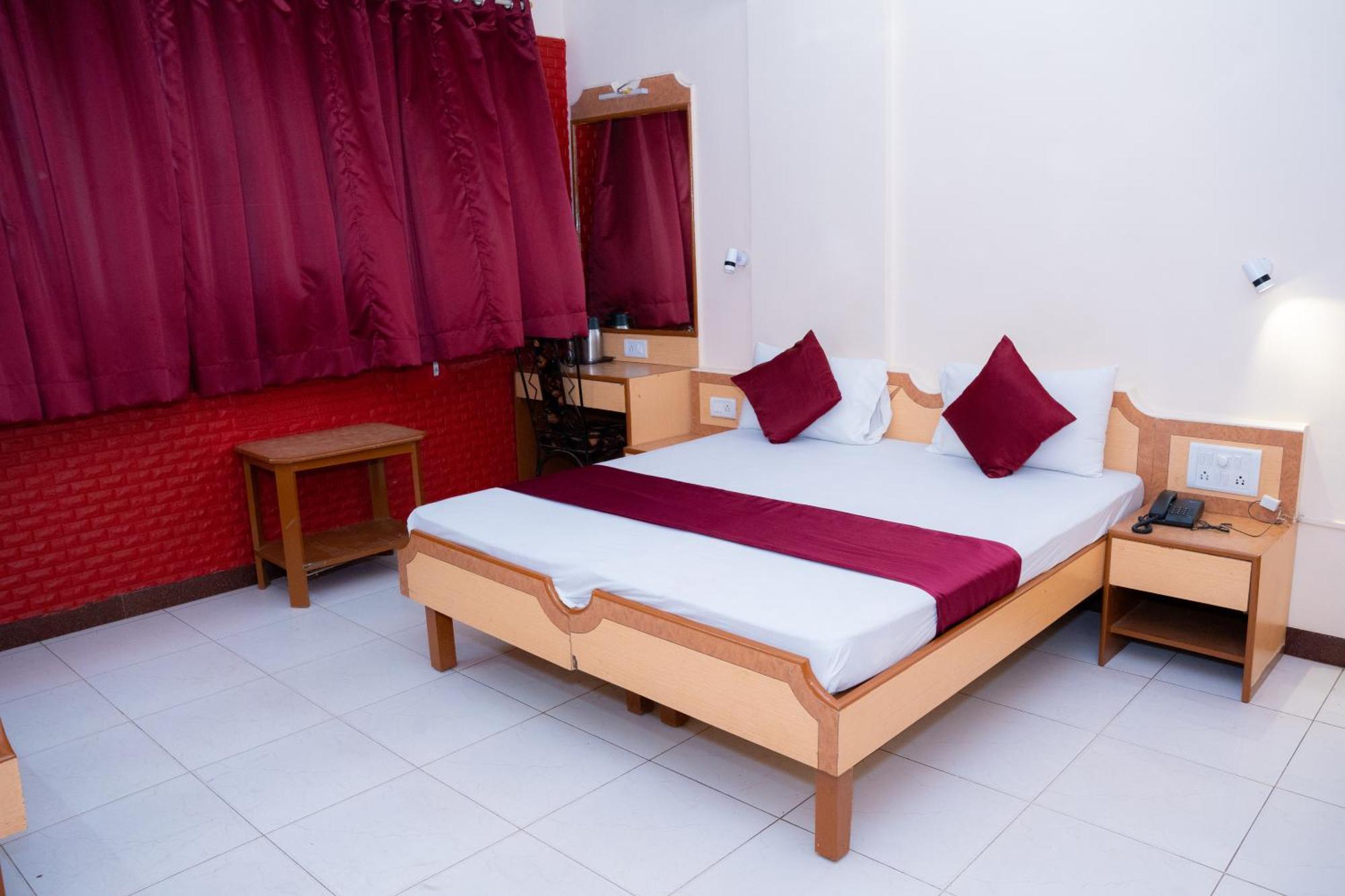 Hotel Saigal *